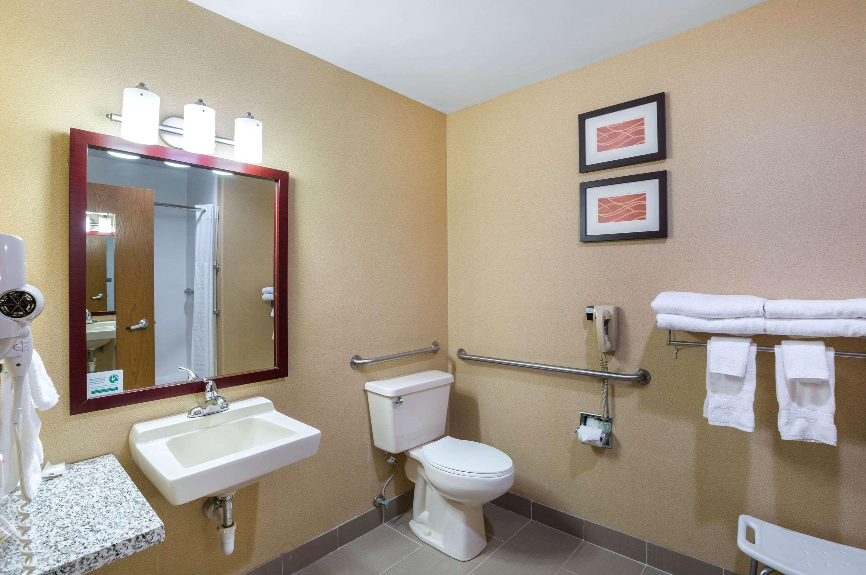 יורק Quality Inn מראה חיצוני תמונה